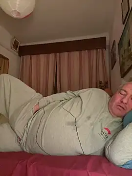 Snapshot of Russirayu chatting on 03.22.25 Russirayu online show from 03.22.25