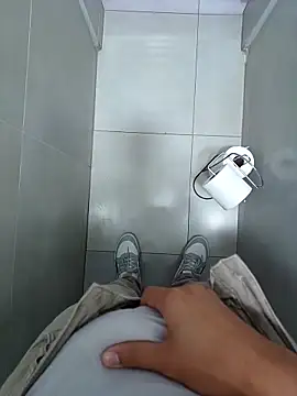 Snapshot of Brutao_ chatting on 11.06.25 Brutao online show from 11.06.25