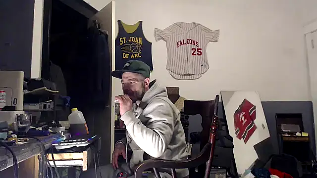 Snapshot of sledge901 chatting on 01.14.25 sledge901 online show from 01.14.25