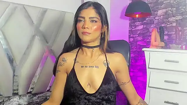 Snapshot of Trinna_harperr chatting on 01.16.25 Trinna harperr online show from 01.16.25