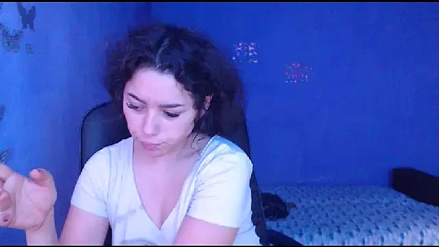 LovelyJulliette online show from 01.23.25