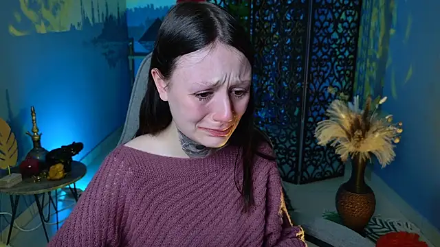 Snapshot of VeliraBraitberg chatting on 12.22.24 VeliraBraitberg online show from 12.22.24