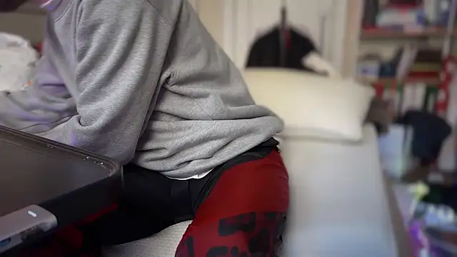 Snapshot of CupidZass chatting on 12.21.24 CupidZass online show from 12.21.24