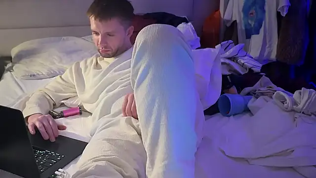 Snapshot of CupidZass chatting on 01.03.25 CupidZass online show from 01.03.25