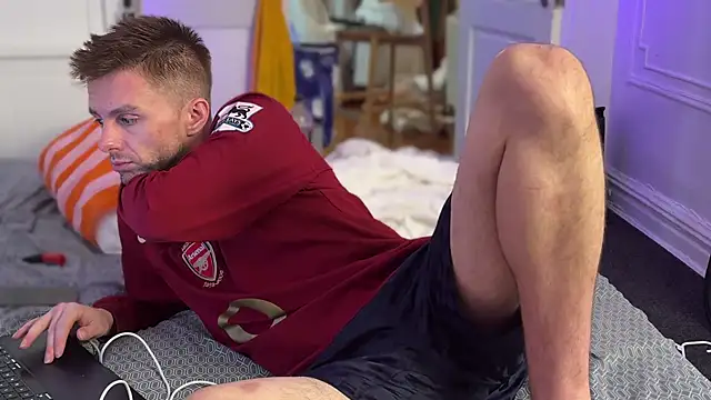 Snapshot of CupidZass chatting on 09.30.25 CupidZass online show from 09.30.25