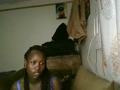 Snapshot of Sonnia_ chatting on 12.20.24 Sonnia online show from 12.20.24