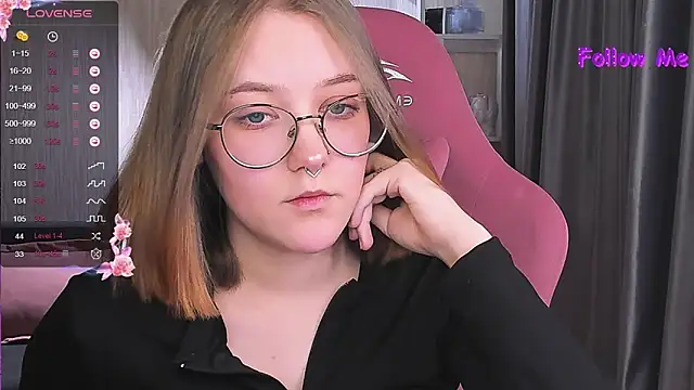 Snapshot of bunny_bubble chatting on 12.05.24 bunny bubble online show from 12.05.24