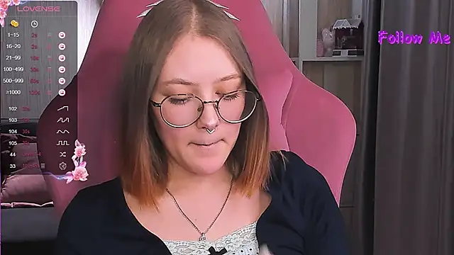 Snapshot of bunny_bubble chatting on 12.21.24 bunny bubble online show from 12.21.24