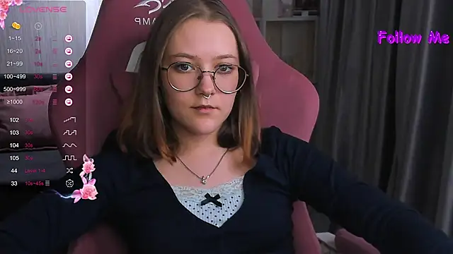 Snapshot of bunny_bubble chatting on 02.25.25 bunny bubble online show from 02.25.25