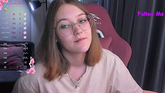 Snapshot of bunny_bubble chatting on 02.26.25 bunny bubble online show from 02.26.25