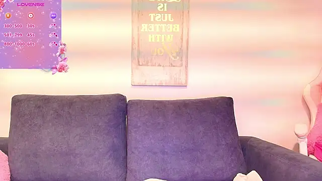 Snapshot of kendrajhonson chatting on 10.13.25 kendrajhonson online show from 10.13.25