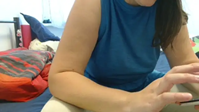 Snapshot of Lucinka1 chatting on 10.17.25 Lucinka1 online show from 10.17.25