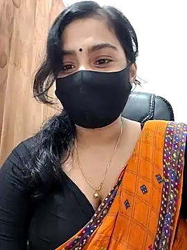 Snapshot of Ritusri_Dotta chatting on 12.18.24 Ritusri Dotta online show from 12.18.24