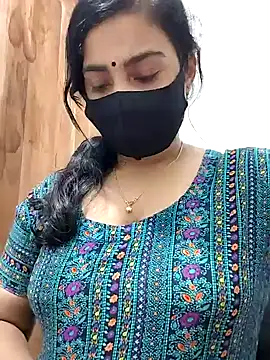 Snapshot of Ritusri_Dotta chatting on 12.18.24 Ritusri Dotta online show from 12.18.24