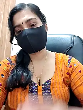 Snapshot of Ritusri_Dotta chatting on 12.20.24 Ritusri Dotta online show from 12.20.24