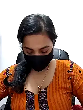 Snapshot of Ritusri_Dotta chatting on 12.21.24 Ritusri Dotta online show from 12.21.24