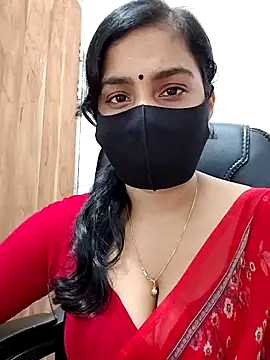 Snapshot of Ritusri_Dotta chatting on 12.22.24 Ritusri Dotta online show from 12.22.24