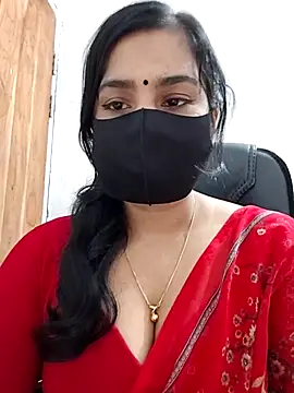 Snapshot of Ritusri_Dotta chatting on 12.23.24 Ritusri Dotta online show from 12.23.24