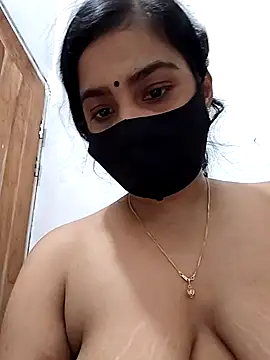 Snapshot of Ritusri_Dotta chatting on 12.24.24 Ritusri Dotta online show from 12.24.24
