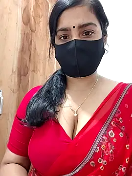 Snapshot of Ritusri_Dotta chatting on 12.24.24 Ritusri Dotta online show from 12.24.24