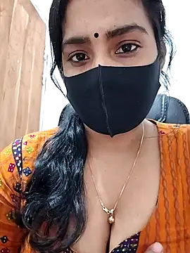 Snapshot of Ritusri_Dotta chatting on 12.25.24 Ritusri Dotta online show from 12.25.24