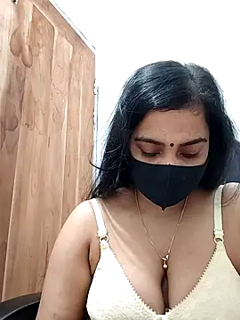 Snapshot of Ritusri_Dotta chatting on 12.28.24 Ritusri Dotta online show from 12.28.24