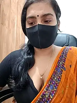 Snapshot of Ritusri_Dotta chatting on 01.07.25 Ritusri Dotta online show from 01.07.25