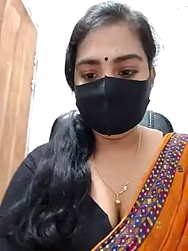Snapshot of Ritusri_Dotta chatting on 01.18.25 Ritusri Dotta online show from 01.18.25