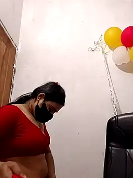 Snapshot of Ritusri_Dotta chatting on 01.28.25 Ritusri Dotta online show from 01.28.25
