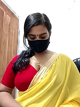 Snapshot of Ritusri_Dotta chatting on 02.24.25 Ritusri Dotta online show from 02.24.25