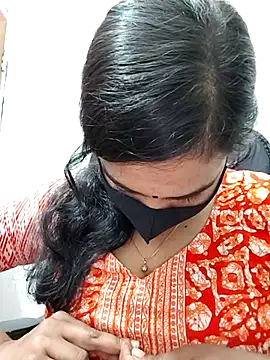 Snapshot of Ritusri_Dotta chatting on 03.11.25 Ritusri Dotta online show from 03.11.25