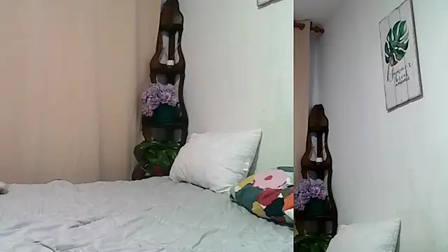 Snapshot of valentinaxcam chatting on 01.01.25 valentinaxcam online show from 01.01.25