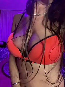 Snapshot of karrola chatting on 12.17.24 karrola online show from 12.17.24