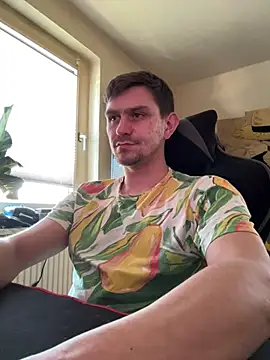 Snapshot of Shaiiboy chatting on 03.20.25 Shaiiboy online show from 03.20.25