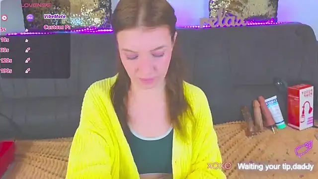 Snapshot of AlexaStoun chatting on 01.11.25 AlexaStoun online show from 01.11.25