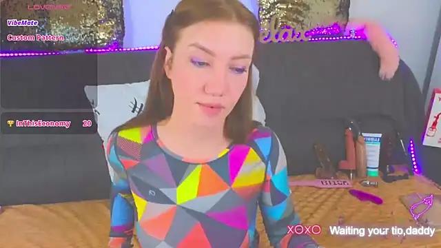 Snapshot of AlexaStoun chatting on 01.25.25 AlexaStoun online show from 01.25.25