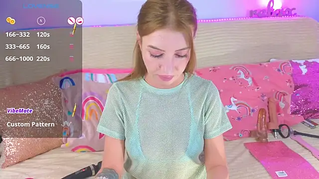 Snapshot of AlexaStoun chatting on 09.16.25 AlexaStoun online show from 09.16.25