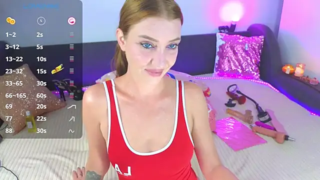 Snapshot of AlexaStoun chatting on 09.21.25 AlexaStoun online show from 09.21.25