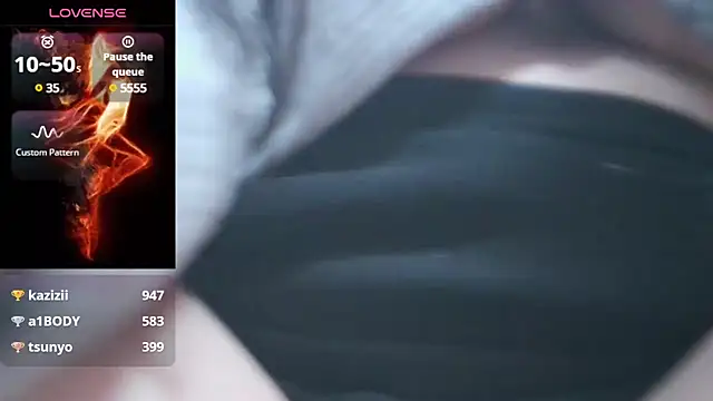 Snapshot of yuinyan3150 chatting on 02.14.25 yuinyan3150 online show from 02.14.25