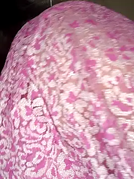 Snapshot of Love-priya chatting on 12.31.24 Love-priya online show from 12.31.24