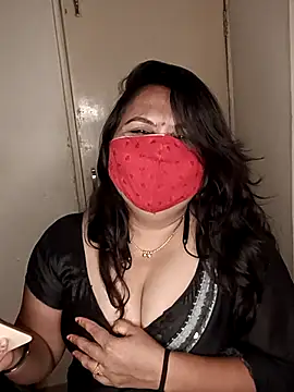 Snapshot of Love-priya chatting on 02.07.25 Love-priya online show from 02.07.25