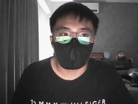 Snapshot of We1116 chatting on 11.09.25 We1116 online show from 11.09.25