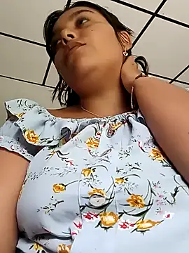 Snapshot of stefanie010 chatting on 02.01.25 stefanie010 online show from 02.01.25