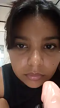 Snapshot of stefanie010 chatting on 02.11.25 stefanie010 online show from 02.11.25