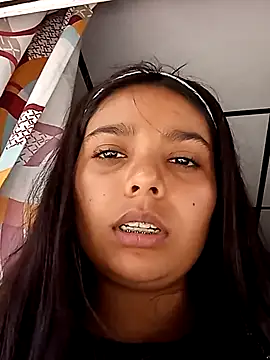 Snapshot of stefanie010 chatting on 02.16.25 stefanie010 online show from 02.16.25