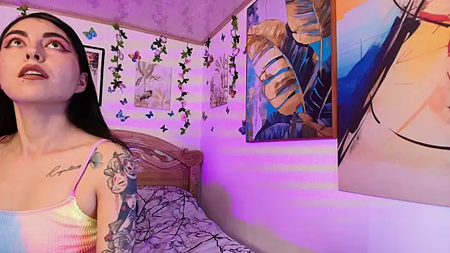 Snapshot of Teresa_Moon_ chatting on 02.22.25 Teresa Moon  online show from 02.22.25