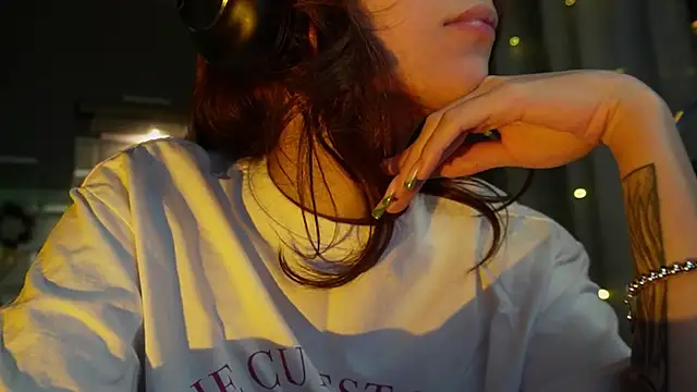 Snapshot of BOOLOCHKAA chatting on 12.26.24 BOOLOCHKAA online show from 12.26.24