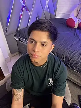 Snapshot of Niicky1_ chatting on 12.22.24 Niicky1  online show from 12.22.24