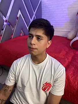 Snapshot of Niicky1_ chatting on 12.28.24 Niicky1  online show from 12.28.24