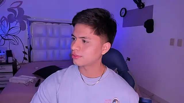 Snapshot of Niicky1_ chatting on 12.30.24 Niicky1  online show from 12.30.24